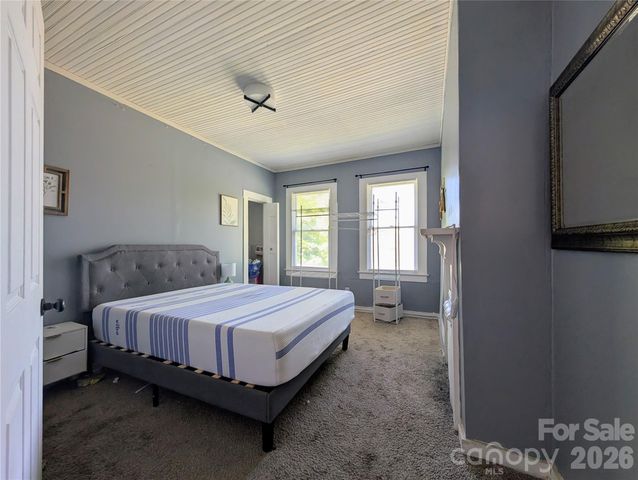 204 Shelby Street, Hickory, NC 28602