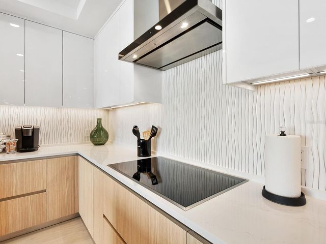 301 QUAY COMMONS 804, Sarasota, FL 34236