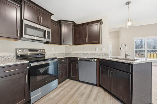 3035 Timberdale Dr, Clarksville, TN 37042