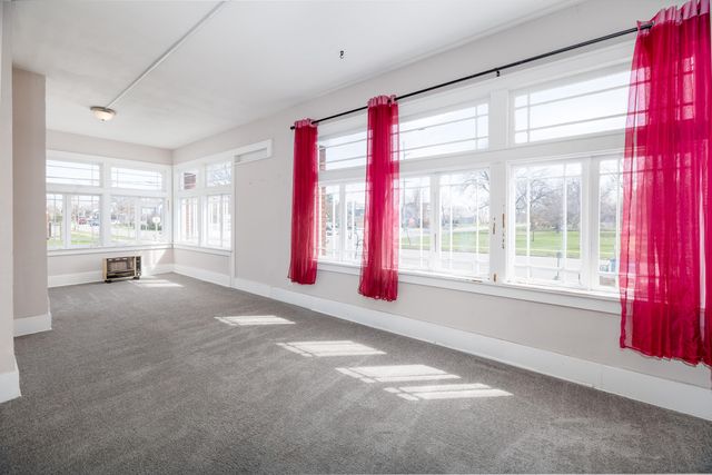 102 S Newton Street, Goodland, IN 47948