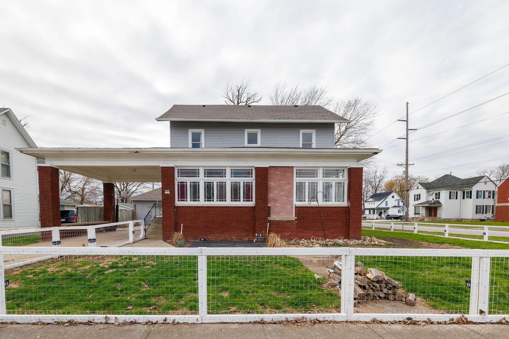 102 S Newton Street, Goodland, IN 47948