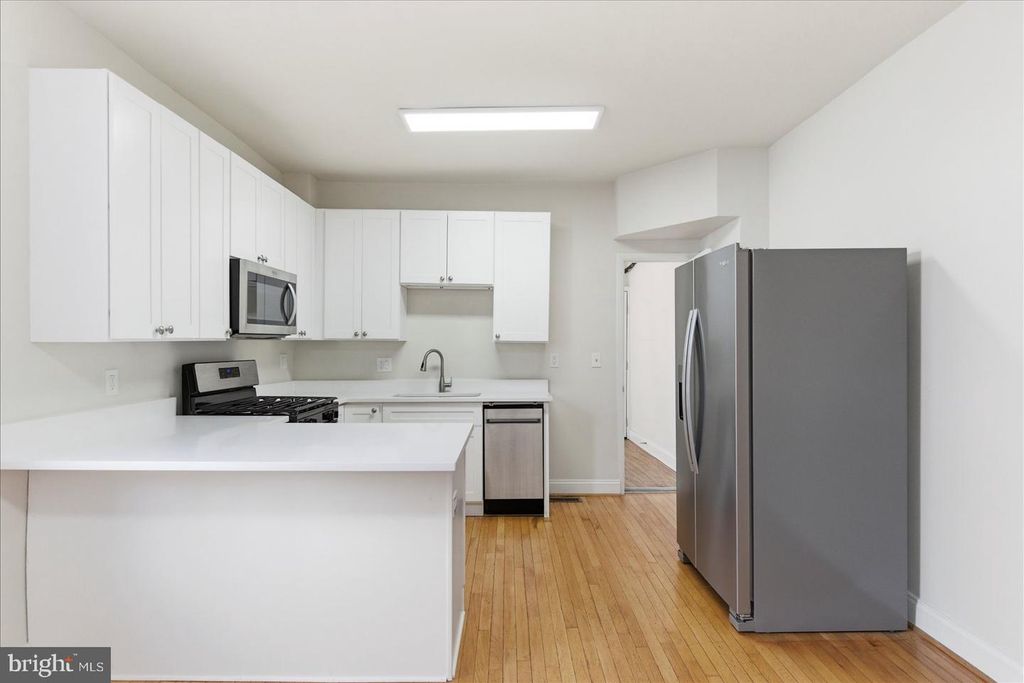 Image 10 of property listing at 1301 CLARKSON ST, Baltimore, MD 21230