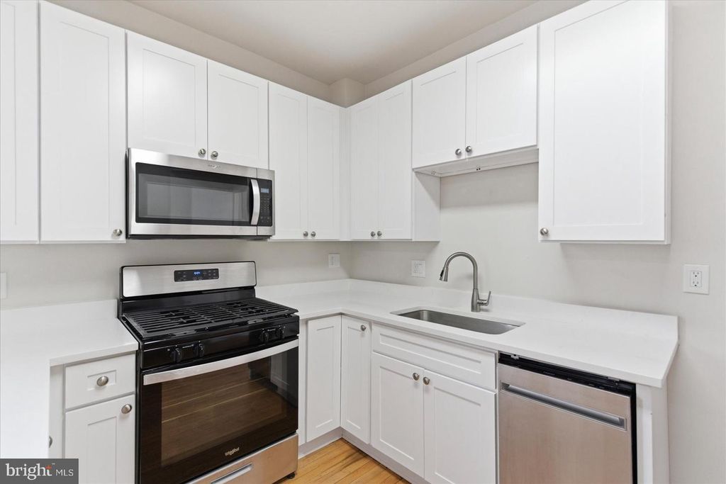 Image 14 of property listing at 1301 CLARKSON ST, Baltimore, MD 21230