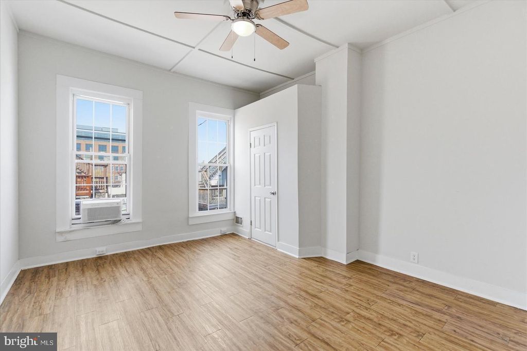 Image 20 of property listing at 1301 CLARKSON ST, Baltimore, MD 21230