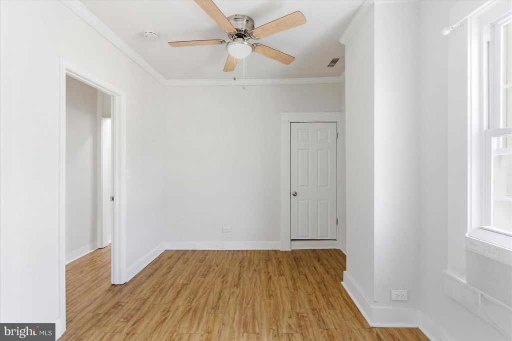 Image 24 of property listing at 1301 CLARKSON ST, Baltimore, MD 21230