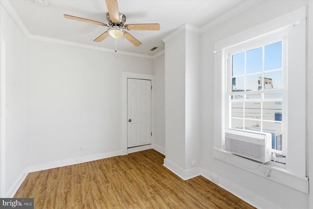 Image 25 of property listing at 1301 CLARKSON ST, Baltimore, MD 21230