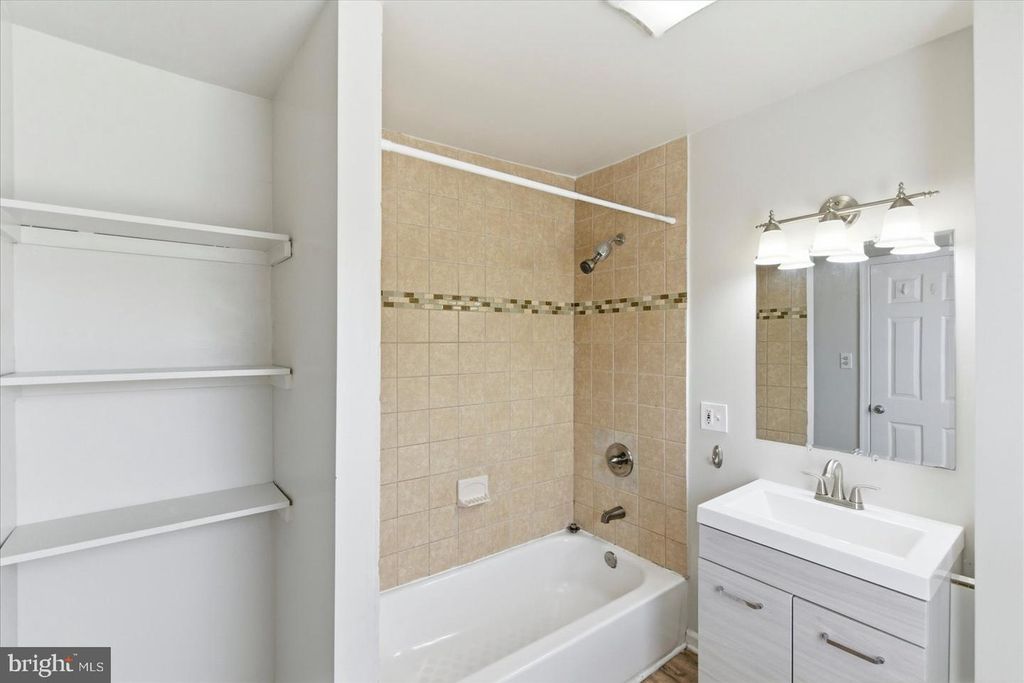 Image 27 of property listing at 1301 CLARKSON ST, Baltimore, MD 21230