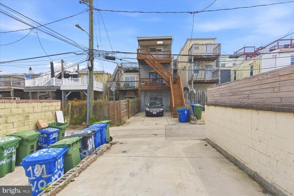 Image 30 of property listing at 1301 CLARKSON ST, Baltimore, MD 21230