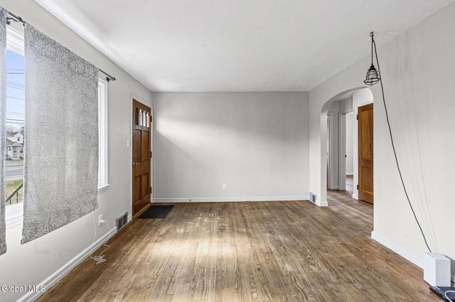 1815 Curry Road, Rotterdam, NY 12306