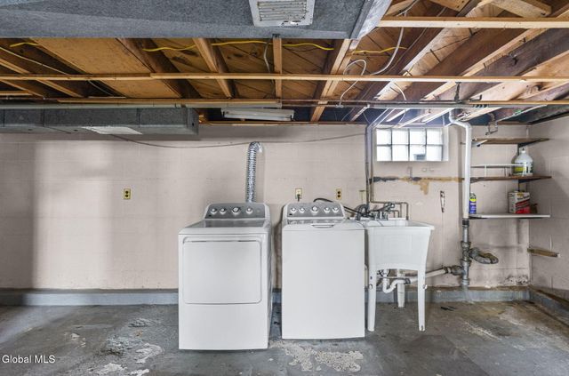 1815 Curry Road, Rotterdam, NY 12306