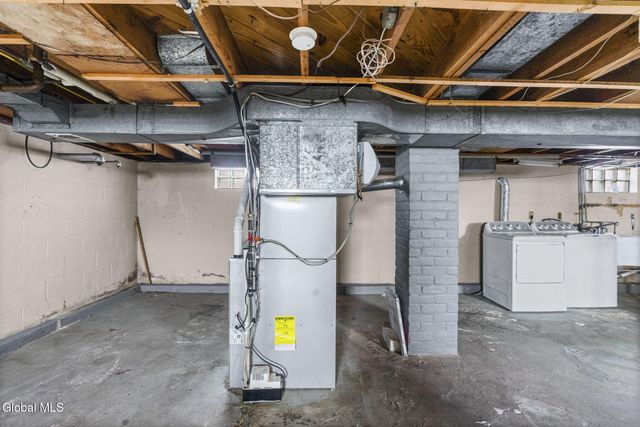 1815 Curry Road, Rotterdam, NY 12306