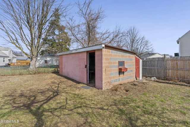 1815 Curry Road, Rotterdam, NY 12306