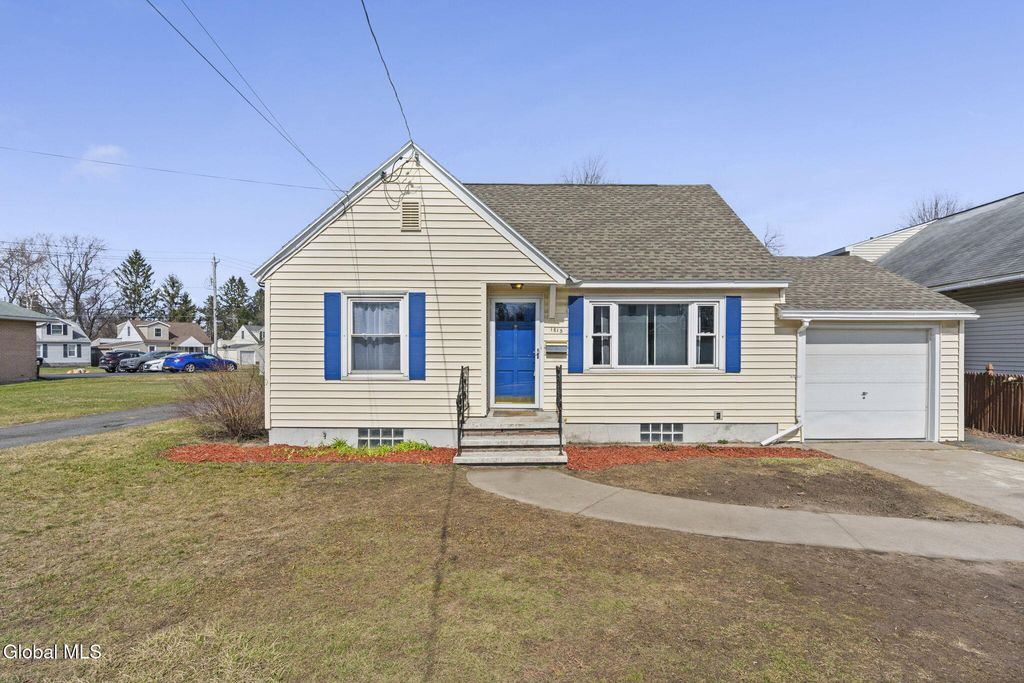 1815 Curry Road, Rotterdam, NY 12306