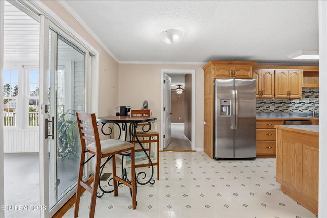 6212 Nine Mile Rd, Maryville, TN 37801