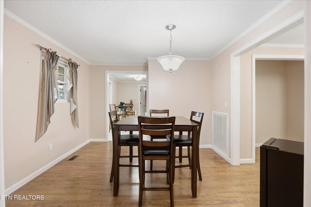 6212 Nine Mile Rd, Maryville, TN 37801