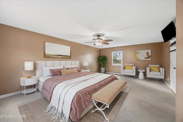 6212 Nine Mile Rd, Maryville, TN 37801