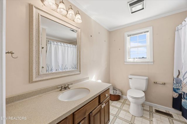 6212 Nine Mile Rd, Maryville, TN 37801