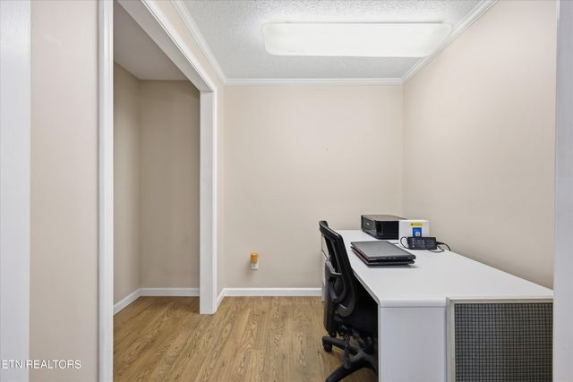 6212 Nine Mile Rd, Maryville, TN 37801