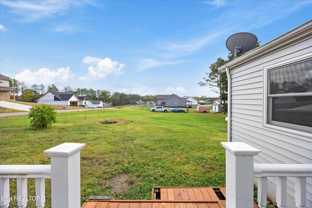 6212 Nine Mile Rd, Maryville, TN 37801