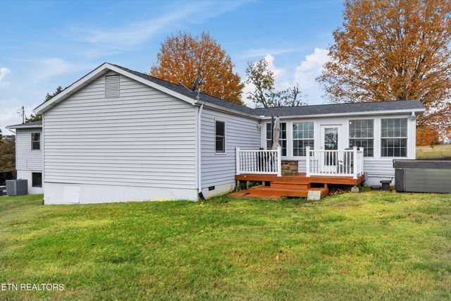 6212 Nine Mile Rd, Maryville, TN 37801