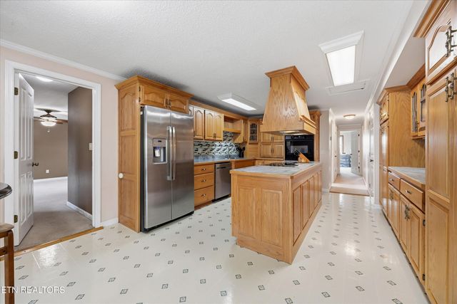 6212 Nine Mile Rd, Maryville, TN 37801