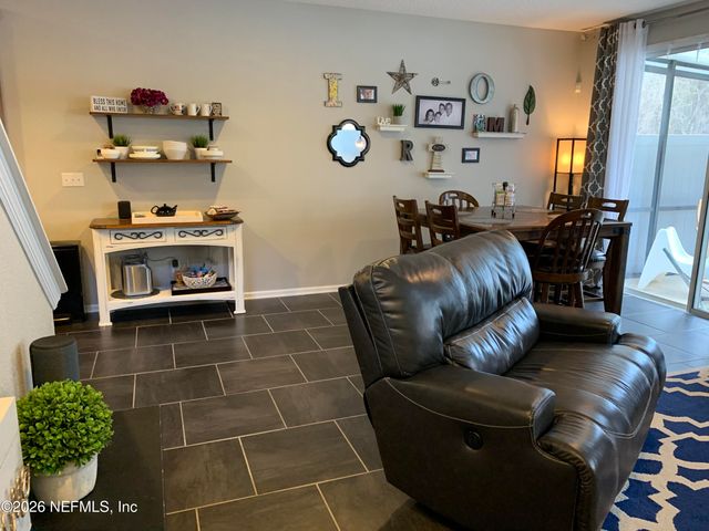 3740 CRESWICK Circle 8, Orange Park, FL 32065