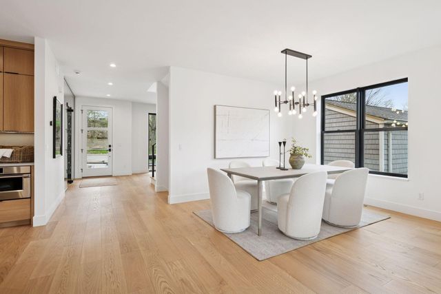 834 Cree Drive, Chanhassen, MN 55317