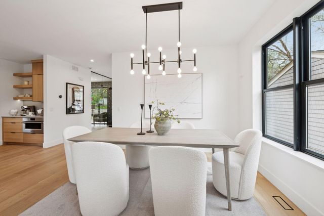 834 Cree Drive, Chanhassen, MN 55317