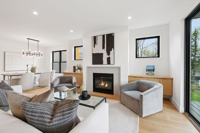 834 Cree Drive, Chanhassen, MN 55317