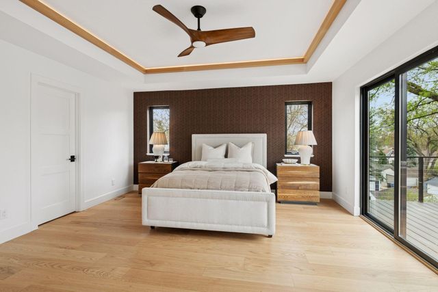 834 Cree Drive, Chanhassen, MN 55317