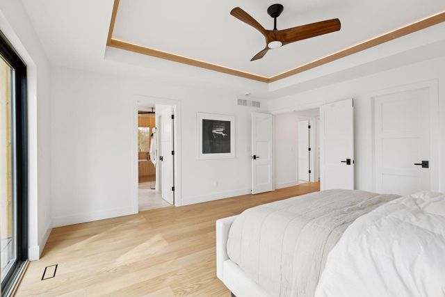 834 Cree Drive, Chanhassen, MN 55317