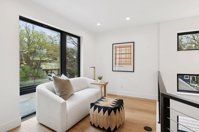 834 Cree Drive, Chanhassen, MN 55317