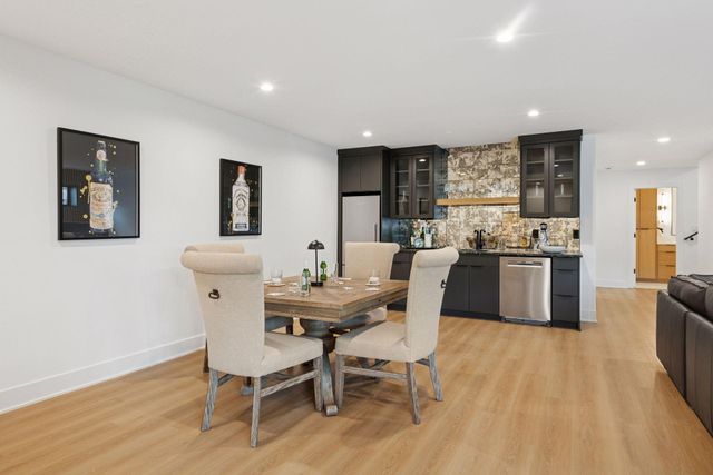 834 Cree Drive, Chanhassen, MN 55317