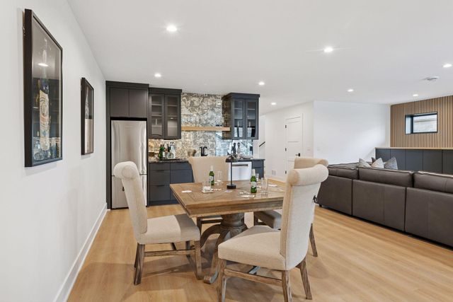 834 Cree Drive, Chanhassen, MN 55317