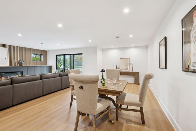 834 Cree Drive, Chanhassen, MN 55317