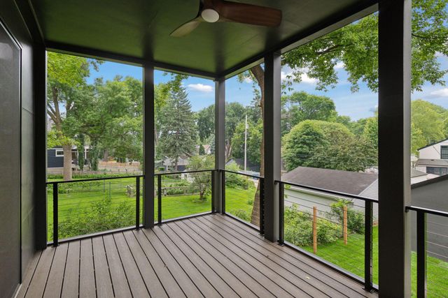 834 Cree Drive, Chanhassen, MN 55317