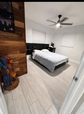460 SW 55th Avenue, Plantation, FL 33317