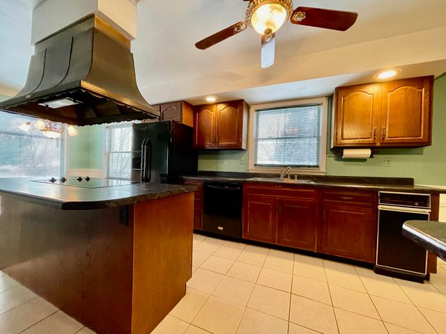 1020 N 250 E, Chesterton, IN 46304