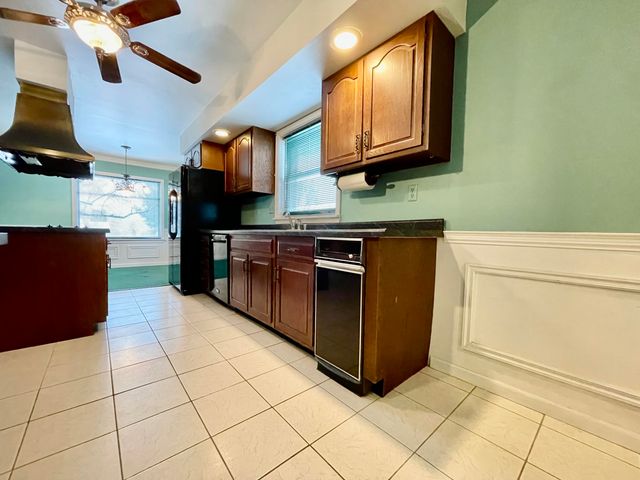 1020 N 250 E, Chesterton, IN 46304