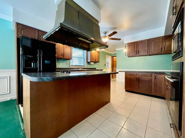 1020 N 250 E, Chesterton, IN 46304