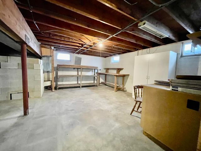 1020 N 250 E, Chesterton, IN 46304