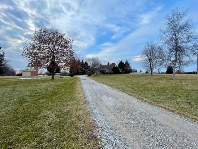 1020 N 250 E, Chesterton, IN 46304