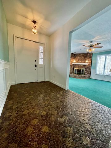 1020 N 250 E, Chesterton, IN 46304