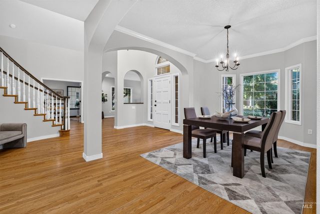 3064 E Nature Dr, Boise, ID 83706