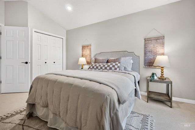 3064 E Nature Dr, Boise, ID 83706