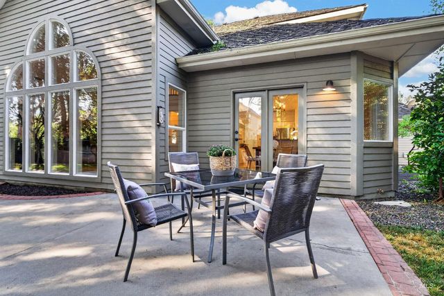 3064 E Nature Dr, Boise, ID 83706