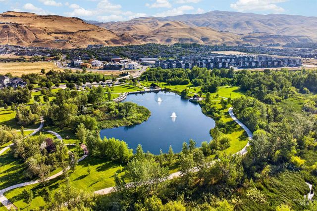 3064 E Nature Dr, Boise, ID 83706