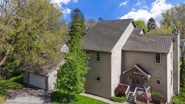 1451 Main STREET, Delafield, WI 53018