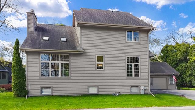1451 Main STREET, Delafield, WI 53018