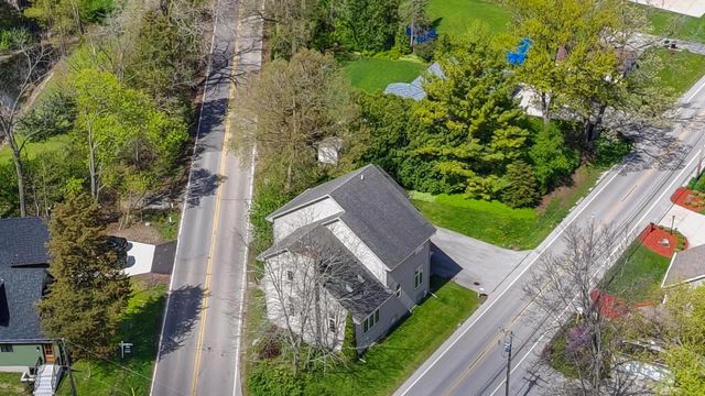 1451 Main STREET, Delafield, WI 53018